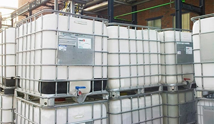 IBC-Behälter Sammelplatz auf einem Betriebshof der REMONDIS