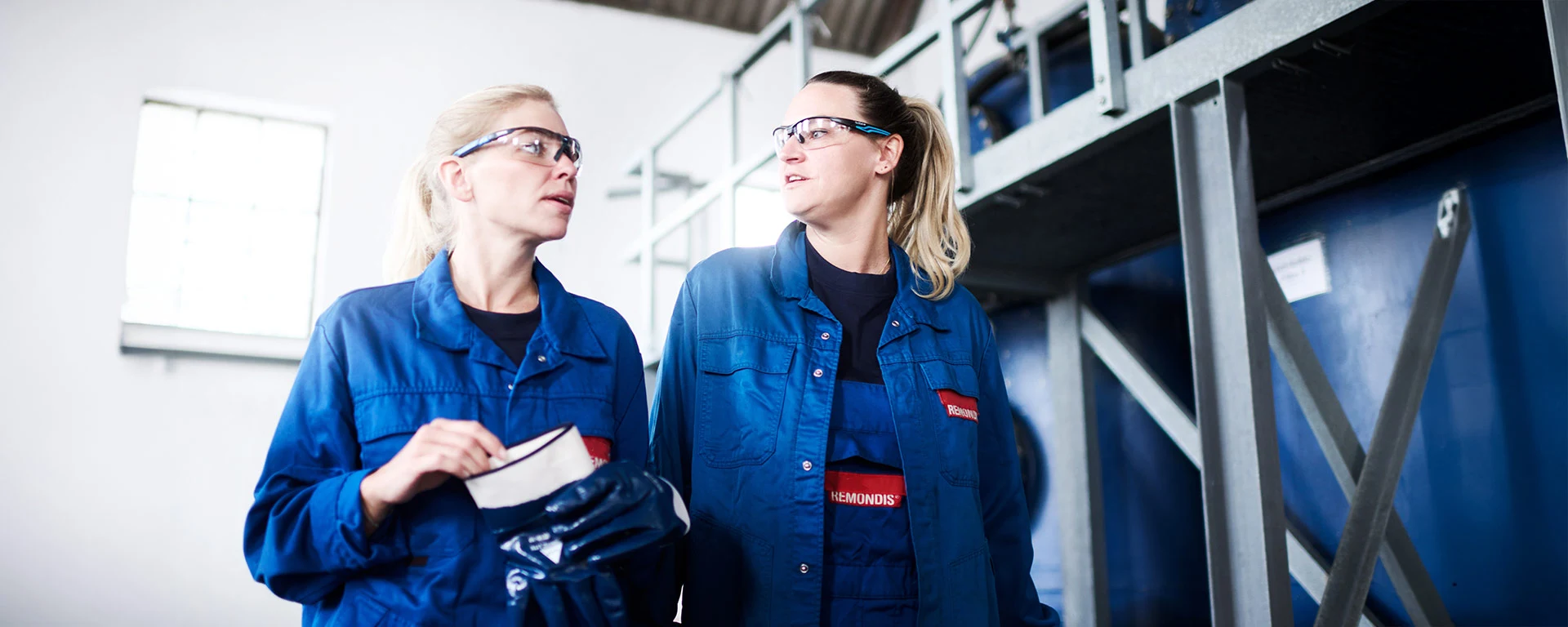 Austausch unter Mitarbeitenden der Rosso und REMONDIS Industrie Service Uetze
