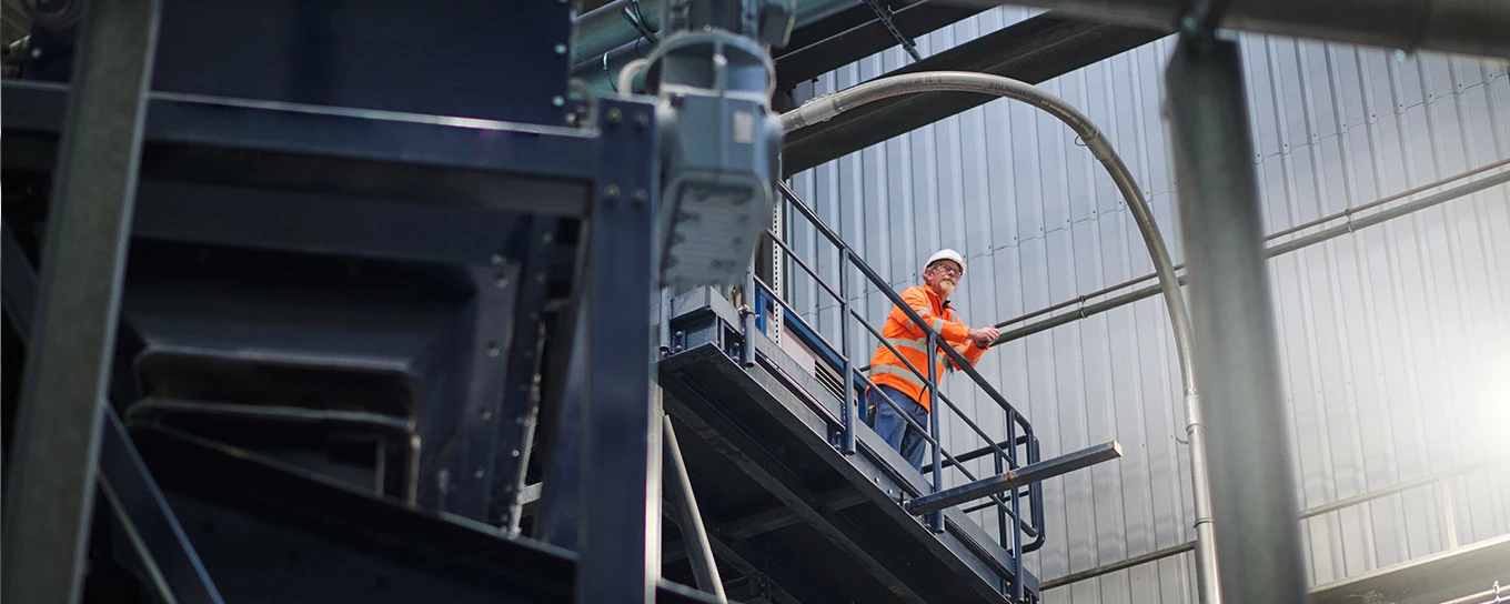 Mitarbeiter der REMONDIS Industrie Service in der EBS Anlage in Bramsche
