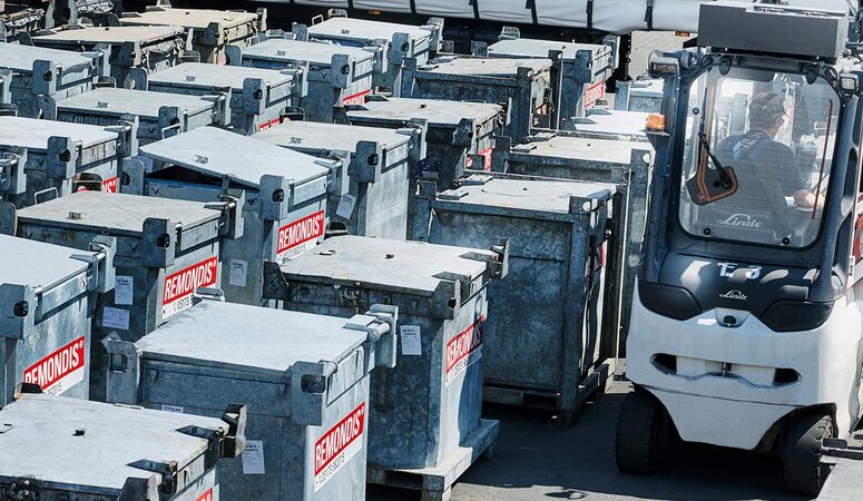 ASP-Behälter Sammelplatz bei REMONDIS Industrie Service