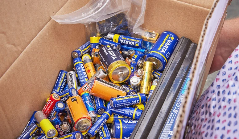 Altbatterien am SafetyTruck entsorgen