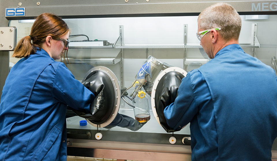 Chemical technicians at REMONDIS Industrie Service in Bramsche